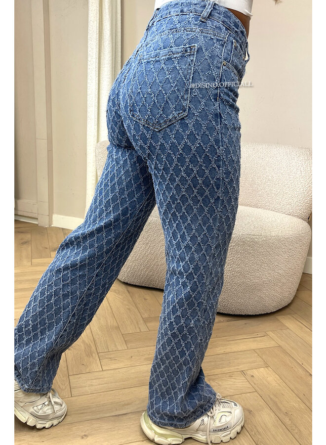 BLUE - 'ASHLEY JEANS' - SUPER STRETCH INSPIRED RELIEF  STRAIGHT LEG JEANS