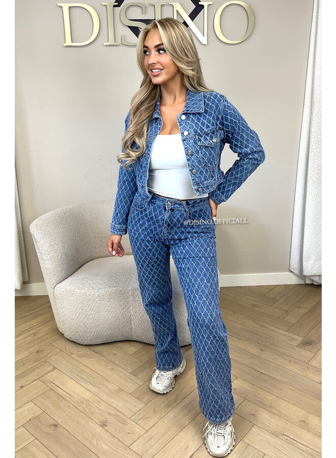BLUE - 'ASHLEY JEANS' - SUPER STRETCH INSPIRED RELIEF  STRAIGHT LEG JEANS
