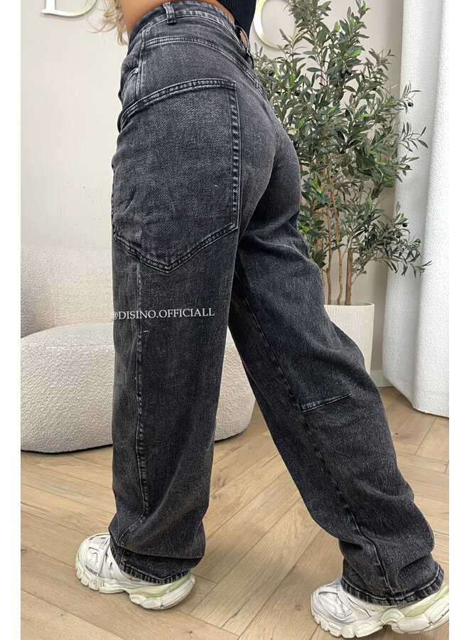 BLACK - 'BALLOON CARGO JEANS' - STRETCH VIRAL BALLOON LEG JEANS