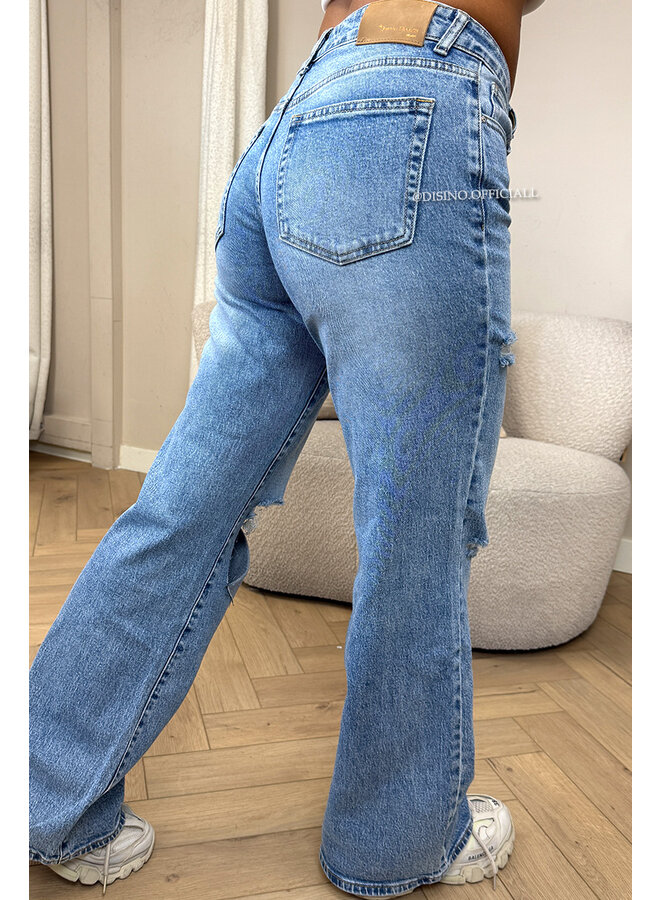 BLUE - 'DUBLIN V2' - MID-WAIST STRETCH RIPPED KNEE BOYFRIEND JEANS