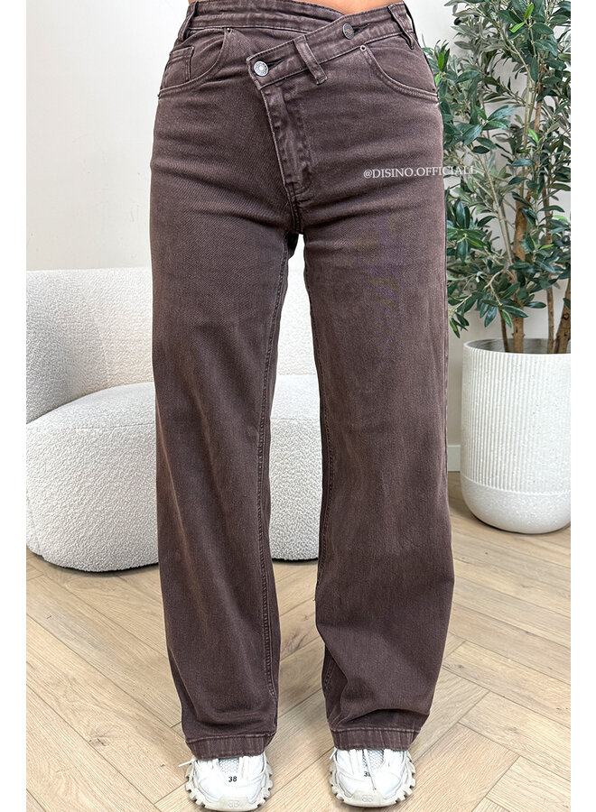 CHOCO - 'AUSTIN JEANS' - STRETCH VIRAL ASYMMETRIC WIDE LEG JEANS