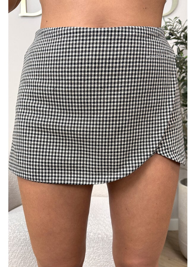 CHOCO - 'BRENDA SKORT' - INSPIRED CHECKED SKORT