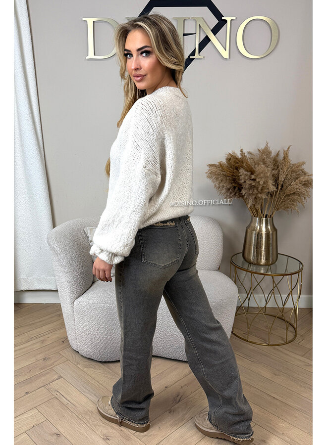 CREME - 'FAYE RUFFLE KNIT' - OVERSIZED PREMIUM QUALITY BELL SLEEVE KNIT