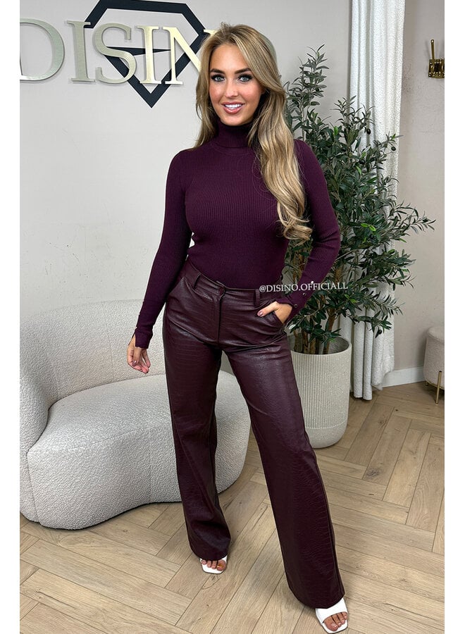 PLUM - 'LIZA COL' - PREMIUM SOFT GOLD BUTTON SLEEVE TOP
