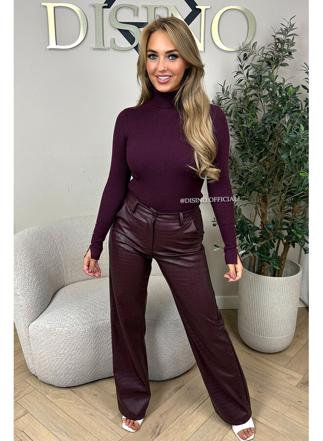 PLUM - 'LIZA COL' - PREMIUM SOFT GOLD BUTTON SLEEVE TOP