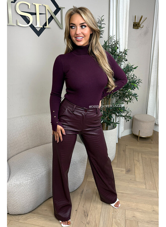 PLUM - 'LIZA COL' - PREMIUM SOFT GOLD BUTTON SLEEVE TOP
