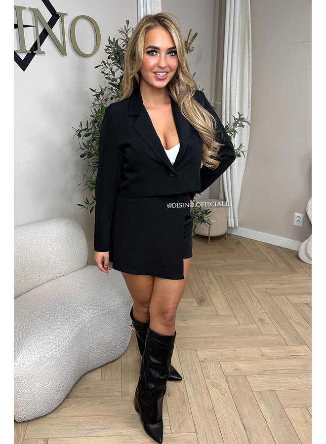 BLACK - 'MACEY BLAZER' - CROPPED DIAMONDS ALL OVER BLAZER