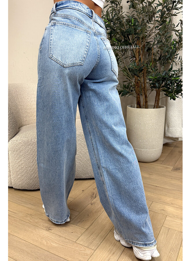 BLUE - 'LAUREN JEANS' - STRETCH FOLDED WAISTBAND WIDE LEG JEANS