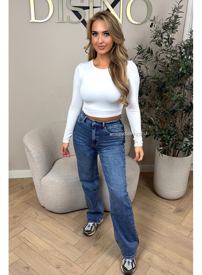 WHITE - 'BECKY' - PERFECT LONG SLEEVE CROP TOP