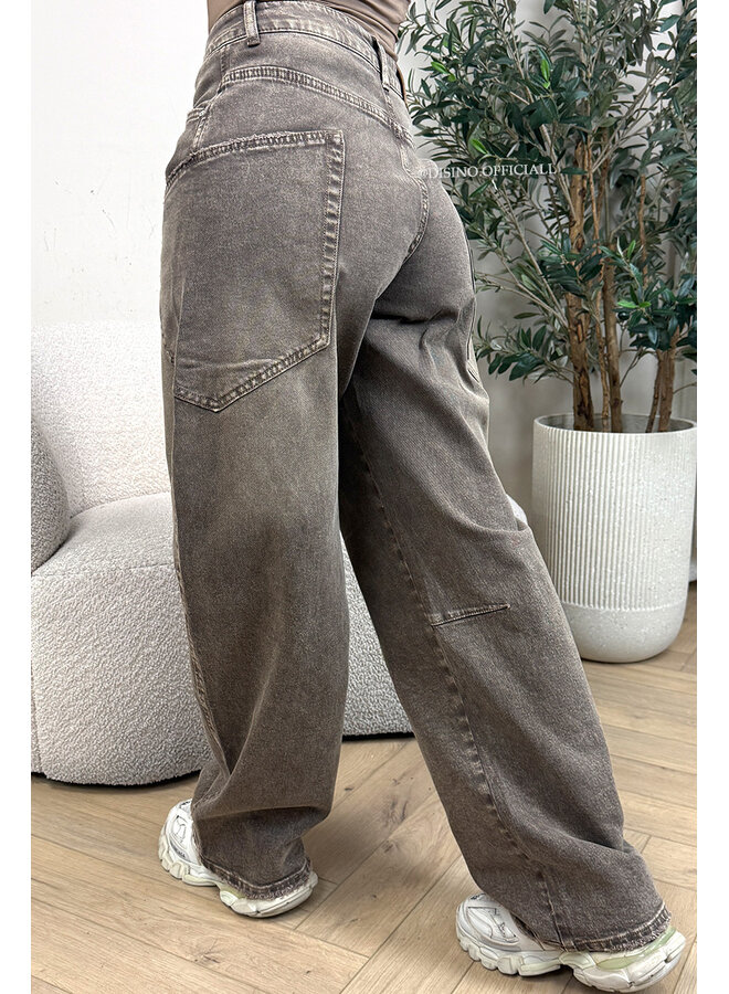 DIRTY GREY - 'BALLOON CARGO JEANS' - STRETCH VIRAL BALLOON LEG JEANS