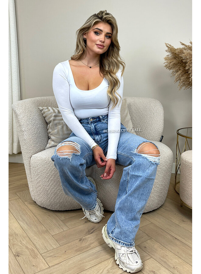 LIGHT BLUE - 'LONDON' - STRETCH RIPPED KNEE BOYFRIEND JEANS - 3329