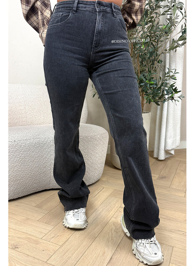 BLACK DENIM - 'BEVERLY' - EXTRA LONG SUPER STRETCH STRAIGHT LEG JEANS