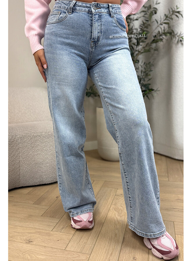 PINK - 'SYDNEY RHINESTONE' - STRETCH VIRAL RIPPED BACK STRAIGHT LEG JEANS