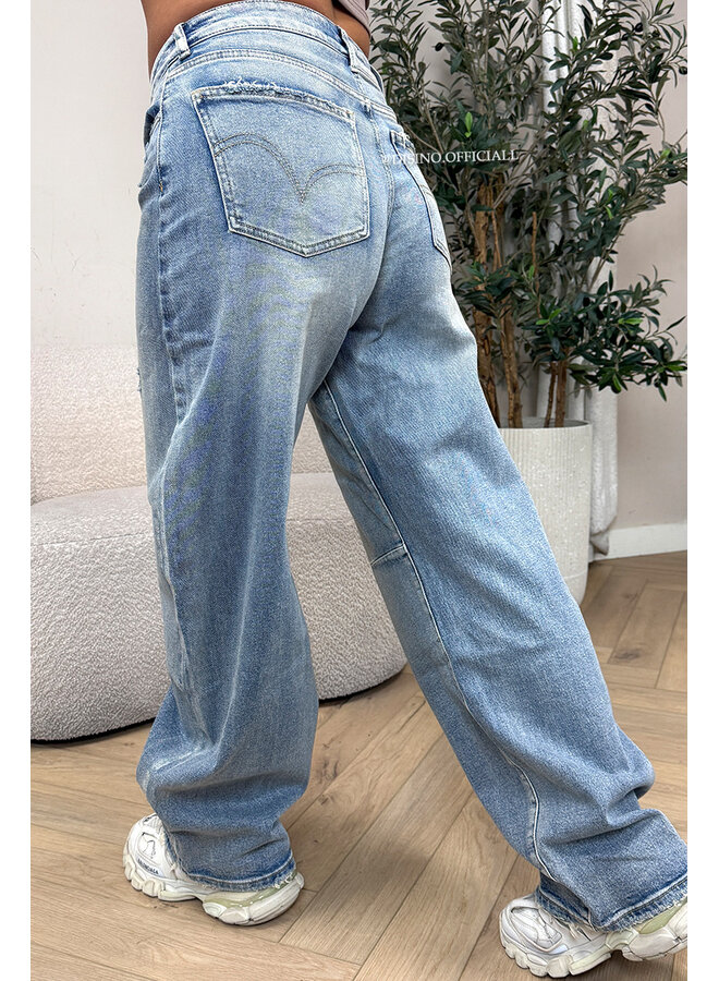 DIRTY WASH - 'RIMINI JEANS' - MEDIUM WAIST STRETCH VIRAL BALLOON LEG JEANS