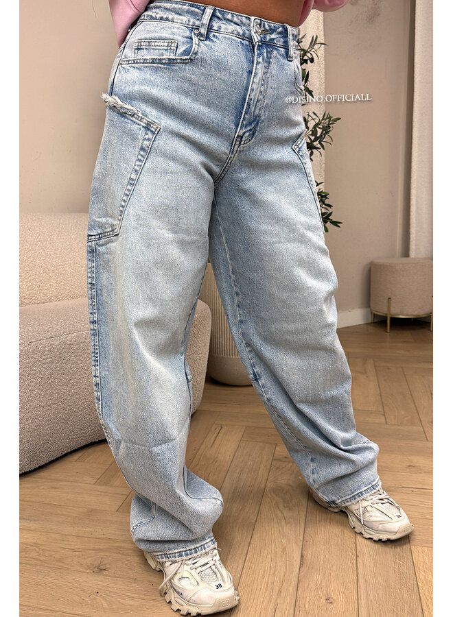 VINTAGE BLUE - 'BALLOON CARGO JEANS' - STRETCH VIRAL BALLOON LEG JEANS