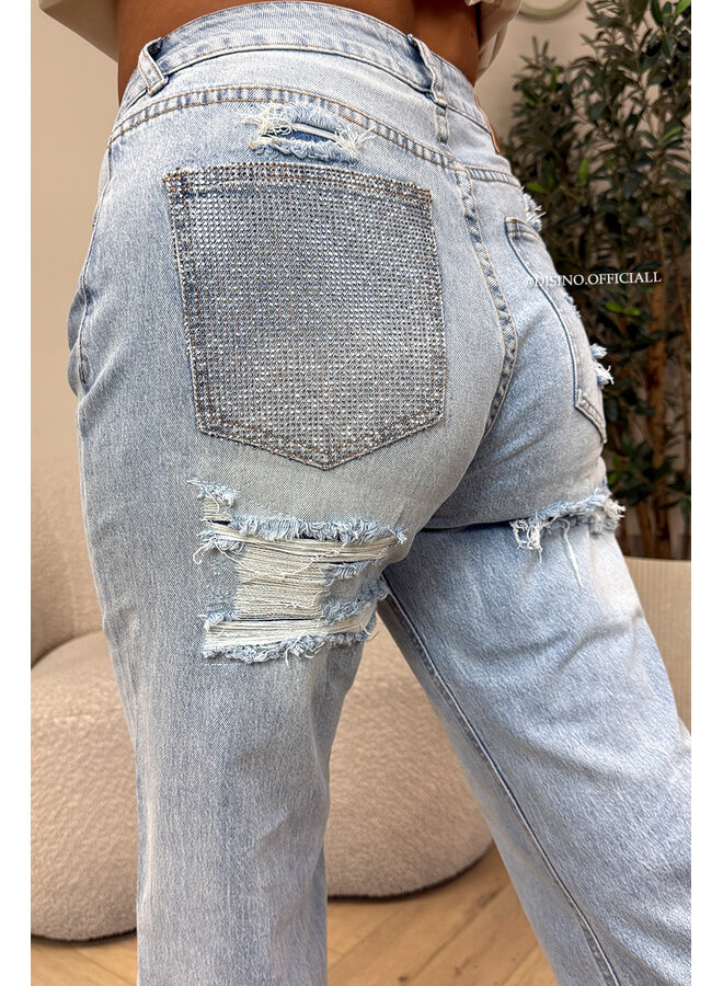 LIGHT BLUE - 'SYDNEY JEANS' - STRETCH VIRAL RIPPED BACK STRAIGHT LEG JEANS