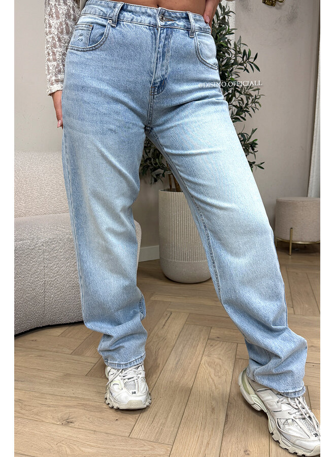 LIGHT BLUE - 'SYDNEY JEANS' - STRETCH VIRAL RIPPED BACK STRAIGHT LEG JEANS