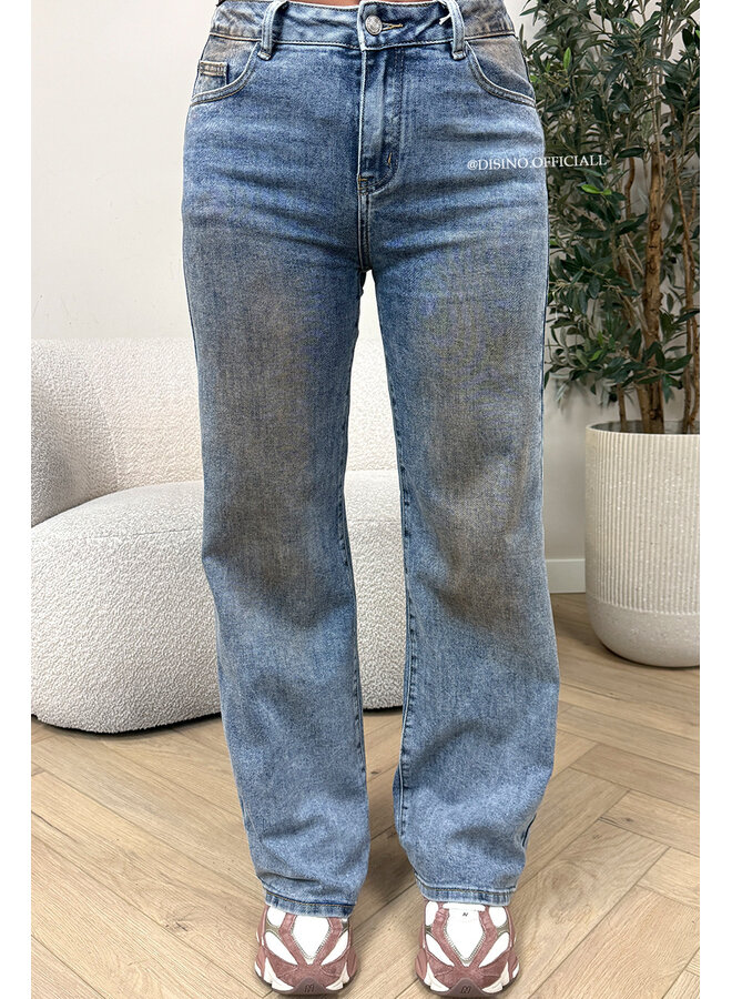 LIGHT BLUE - 'KRAKAU JEANS' - MEDIUM WAIST STRETCH DIRTY WASH JEANS