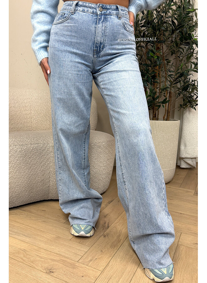 LIGHT BLUE - 'COPENHAGEN' - EXTRA TALL WIDE LEG JEANS