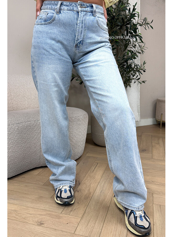 YELLOW - 'SYDNEY RHINESTONE' - STRETCH VIRAL RIPPED BACK STRAIGHT LEG JEANS