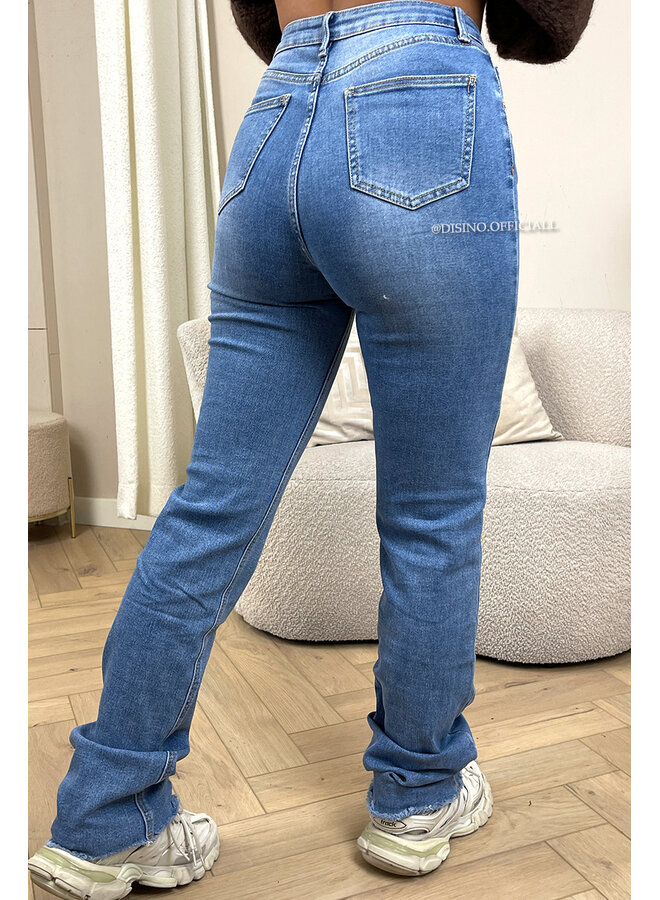 BLUE - 'BEVERLY' - EXTRA LONG SUPER STRETCH STRAIGHT LEG JEANS