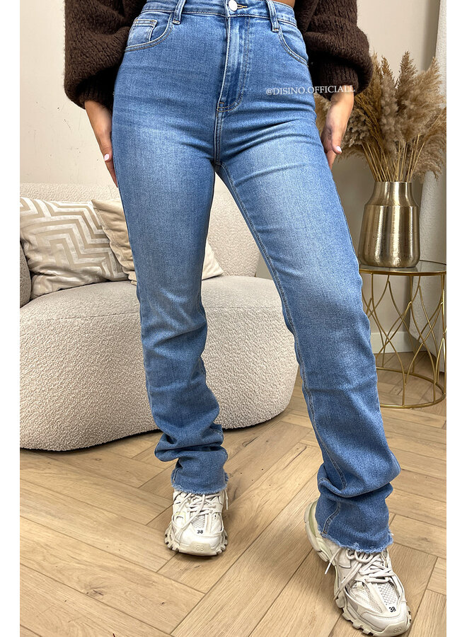 BLUE - 'BEVERLY' - EXTRA LONG SUPER STRETCH STRAIGHT LEG JEANS