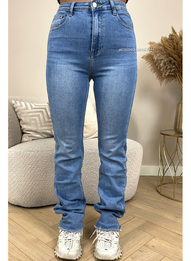 BLUE - 'BEVERLY' - EXTRA LONG SUPER STRETCH STRAIGHT LEG JEANS