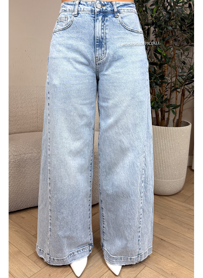 LIGHT BLUE - 'VIENNA JEANS' - EXTRA WIDE-LEG STRETCH JEANS