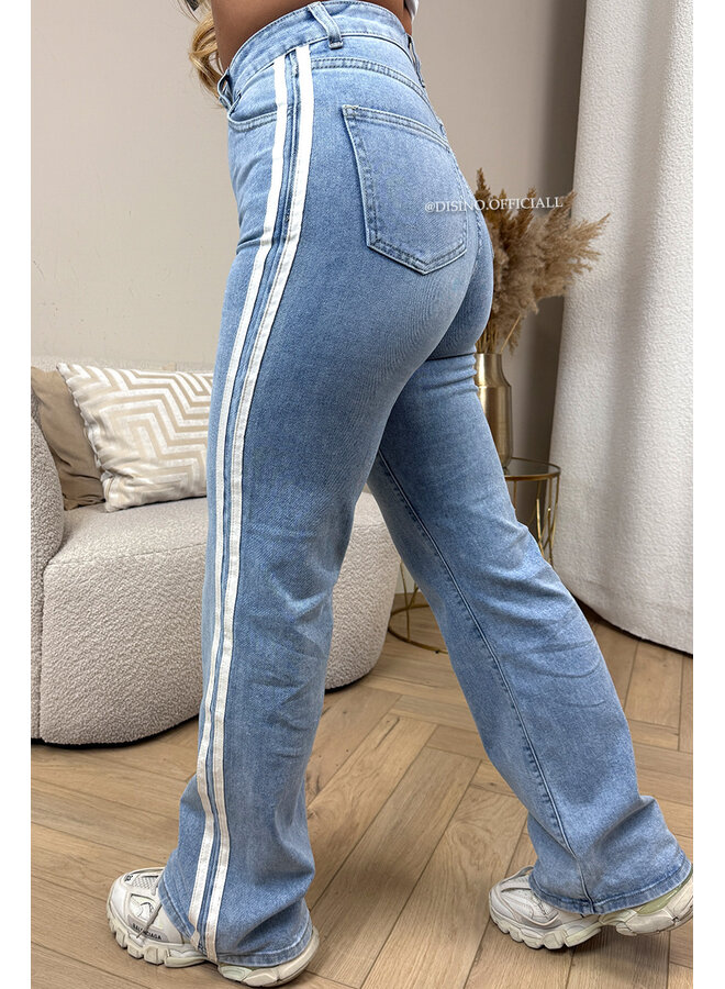LIGHT BLUE - 'SKYE JEANS' - STRETCH STRIPED STRAIGHT LEG JEANS