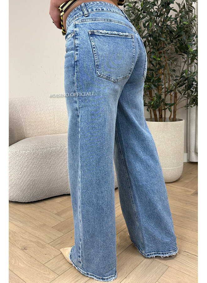 BLUE - 'VERDEA JEANS' - MEDIUM WAIST EXTRA WIDE LEG STRETCH JEANS