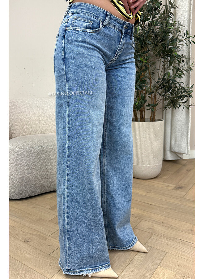 BLUE - 'VERDEA JEANS' - MEDIUM WAIST EXTRA WIDE LEG STRETCH JEANS