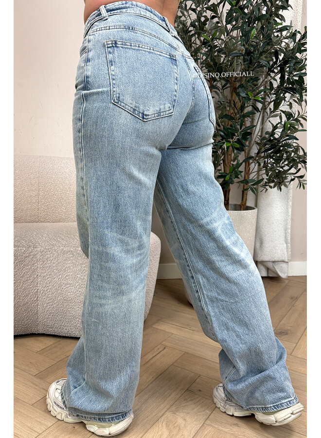 VINTAGE BLUE - 'LAUREN JEANS' - STRETCH FOLDED WAISTBAND WIDE LEG JEANS