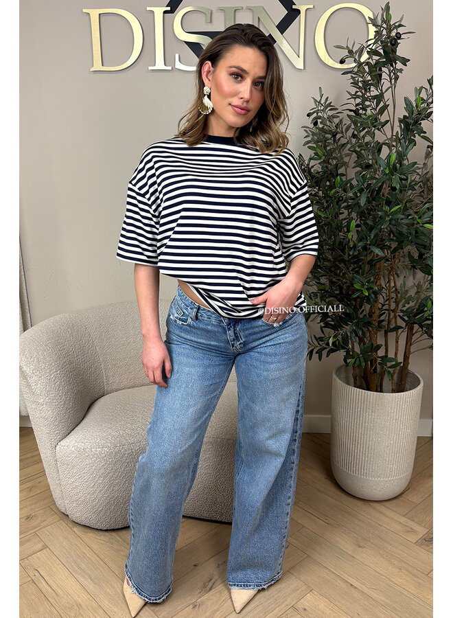 NAVY/WHITE - 'LEONI SHORTSLEEVE TEE' - STRIPED OVERSIZED TEE