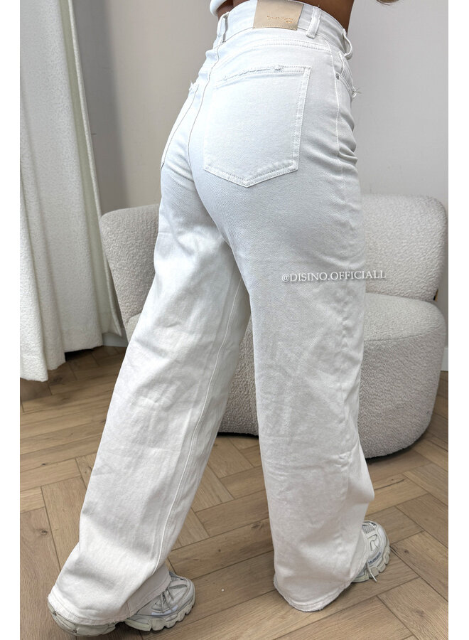 ECRU - 'AUSTIN JEANS' - STRETCH VIRAL ASYMMETRIC WIDE LEG JEANS