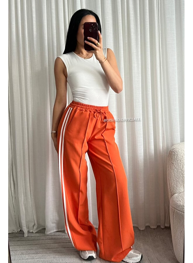ORANGE - 'QUINTY PANTS' - STRIPED COMFY PANTALON