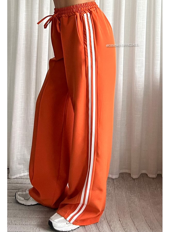 ORANGE - 'QUINTY PANTS' - STRIPED COMFY PANTALON