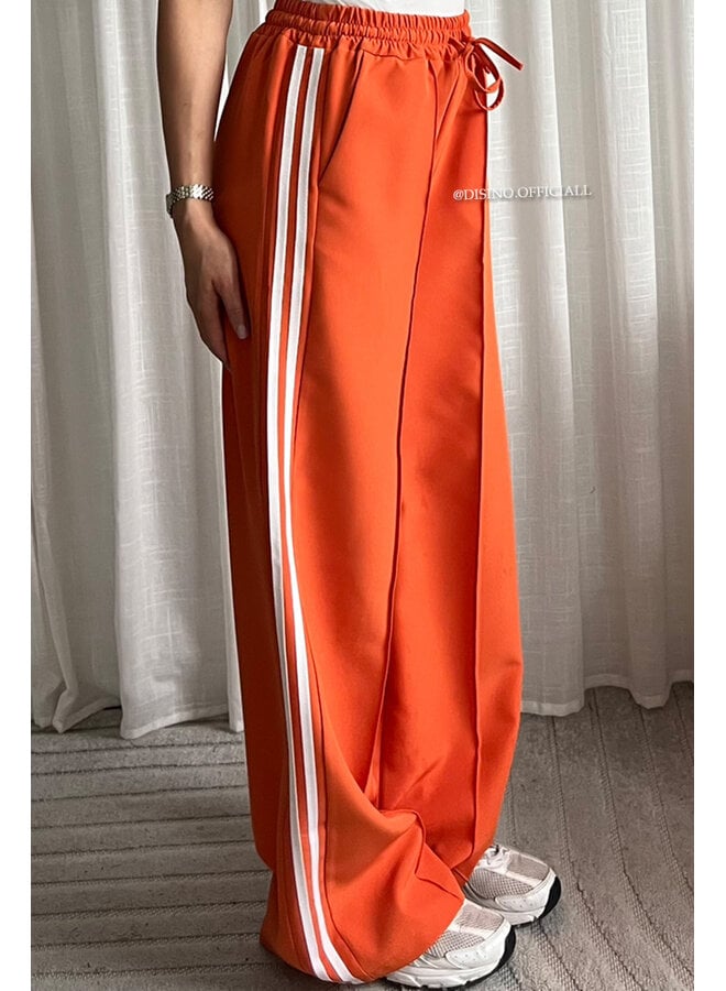 ORANGE - 'QUINTY PANTS' - STRIPED COMFY PANTALON
