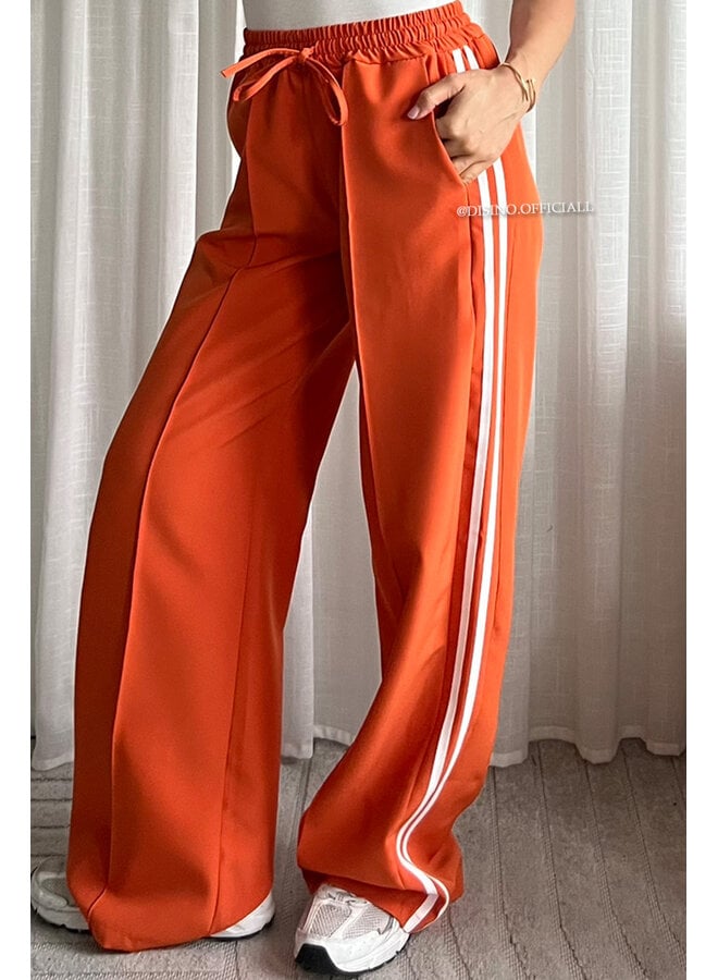 ORANGE - 'QUINTY PANTS' - STRIPED COMFY PANTALON