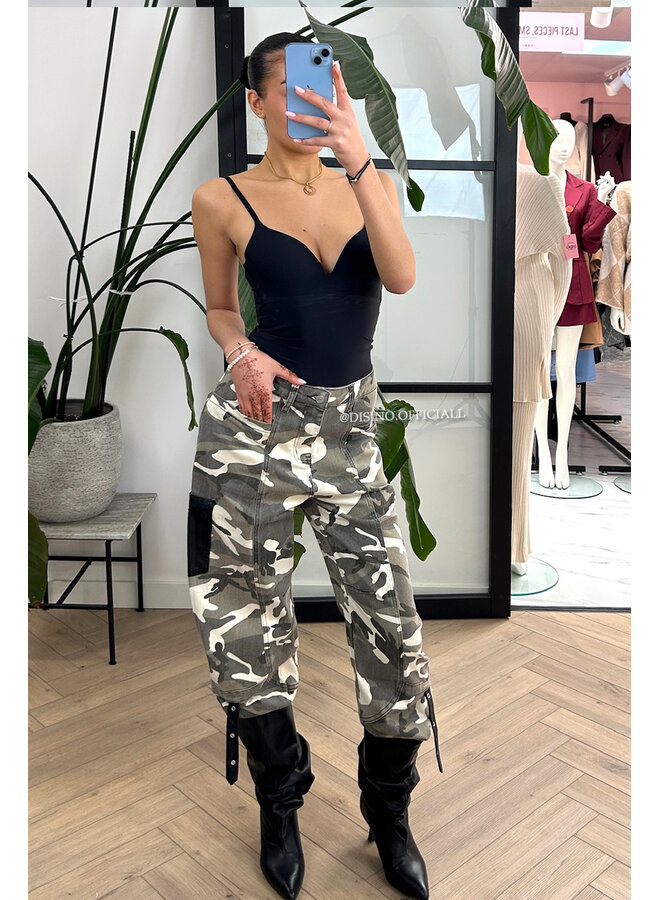 GREY CAMO - 'RIVER JEANS' - SUPER STRETCH CARGO CAMO JEANS