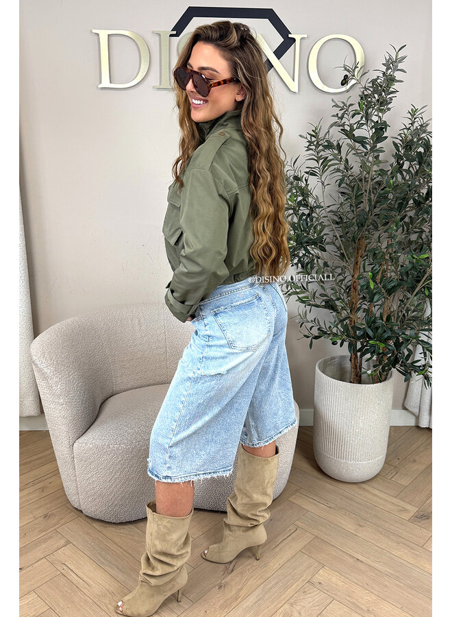 LIGHT BLUE - 'ROWIE BERMUDA' - BAGGY FIT STRETCH SIDE CUT BERMUDA JEANS