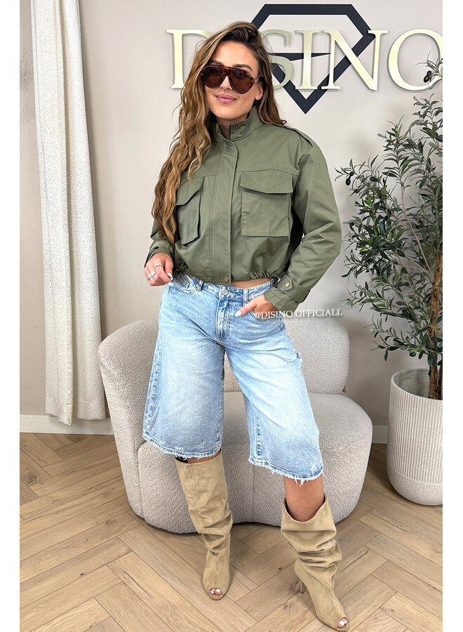 LIGHT BLUE - 'ROWIE BERMUDA' - BAGGY FIT STRETCH SIDE CUT BERMUDA JEANS