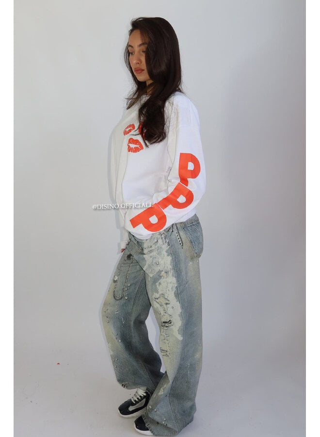 WHITE - 'PPP LONGSLEEVE' - OVERSIZED PRIORITY LONGSLEEVE TEE