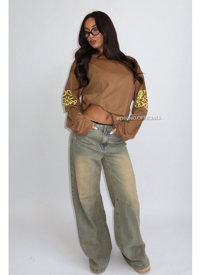 MOCCA - 'MONOGRAM LONGSLEEVE' - OVERSIZED PRIORITY LONGSLEEVE TEE