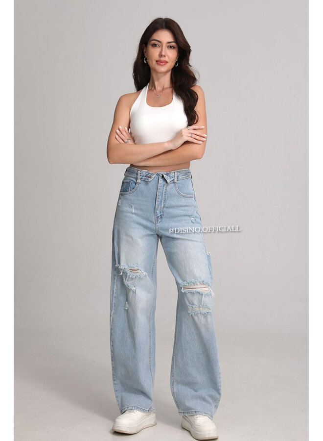 LIGHT BLUE - 'LISBOA JEANS' - STRETCH DESTROYED FOLDED JEANS