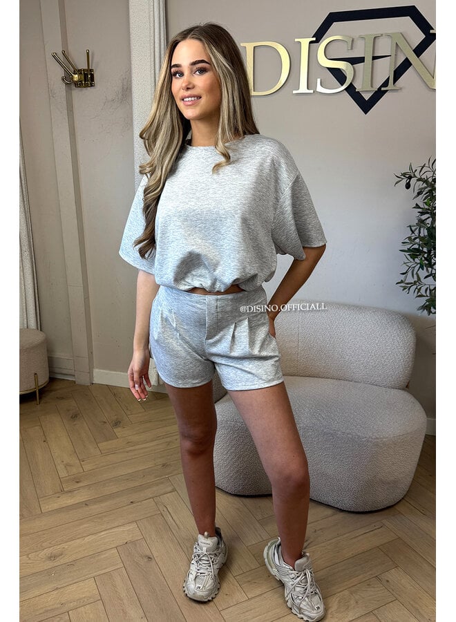 LIGHT GREY - 'MILA SHORT SET' - OVERSIZED TOP + PANTS TWO PIECE SET