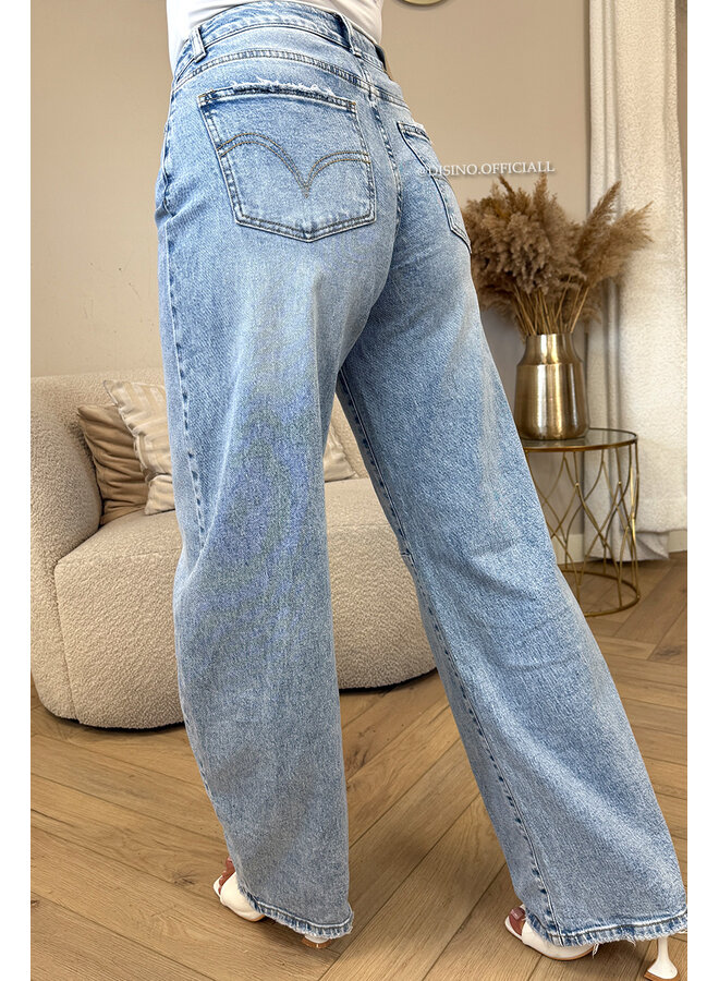 LIGHT BLUE - 'WALES JEANS' - STRETCH VIRAL BALLOON JEANS
