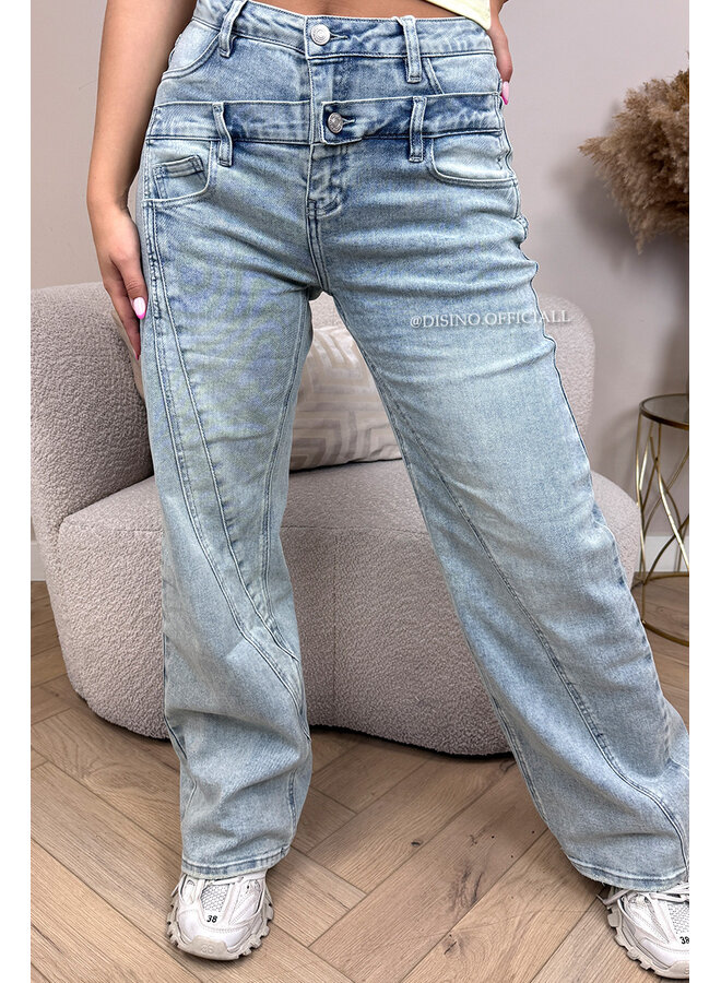 VINTAGE BLUE - 'AXELLE JEANS' - ASSYMETRIC SUPER STRETCH EXCLUSIVE WIDE LEG JEANS
