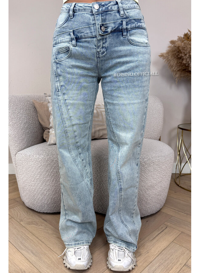 VINTAGE BLUE - 'AXELLE JEANS' - ASSYMETRIC SUPER STRETCH EXCLUSIVE WIDE LEG JEANS