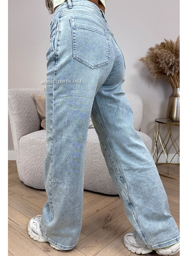 VINTAGE BLUE - 'AXELLE JEANS' - ASSYMETRIC SUPER STRETCH EXCLUSIVE WIDE LEG JEANS