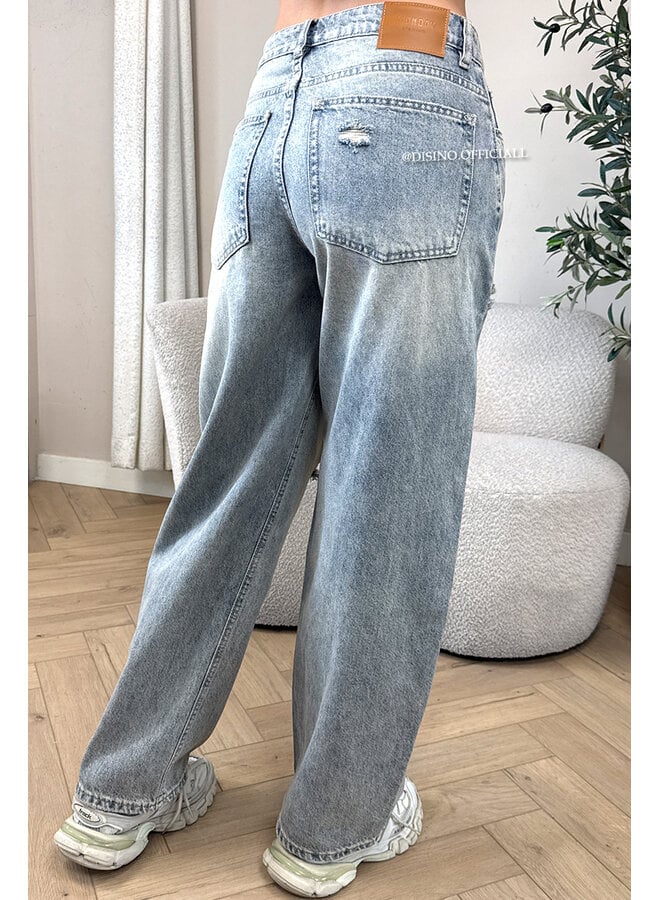 DIRTY BLUE - 'PRATO JEANS' - RIPPED BARREL JEANS
